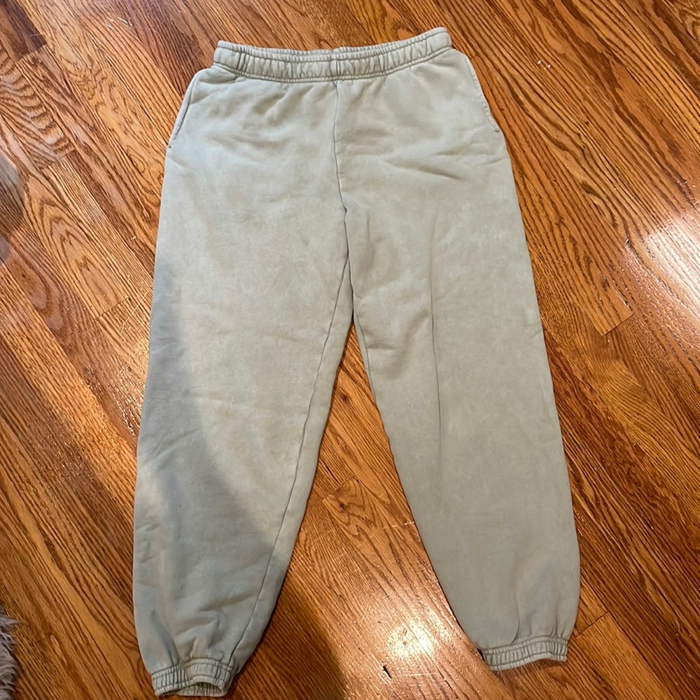 Aritzia TNA Cozy Mega Fleece Sweatpants - Washed Light Green (size small)